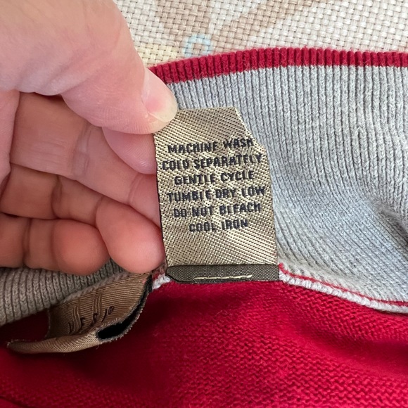 Wisconsin Badgers 1/4 zip sweater size L - Picture 4 of 4